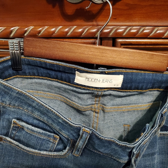 HIDDEN JEANS hummingbird embroidered jeans - Picture 9 of 9